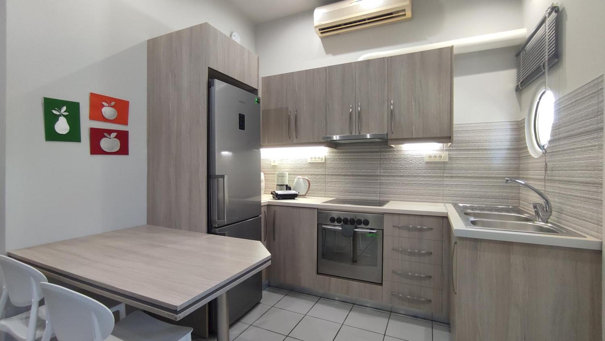 Dennis Stylish Apartment Kato Daratso Exterior foto