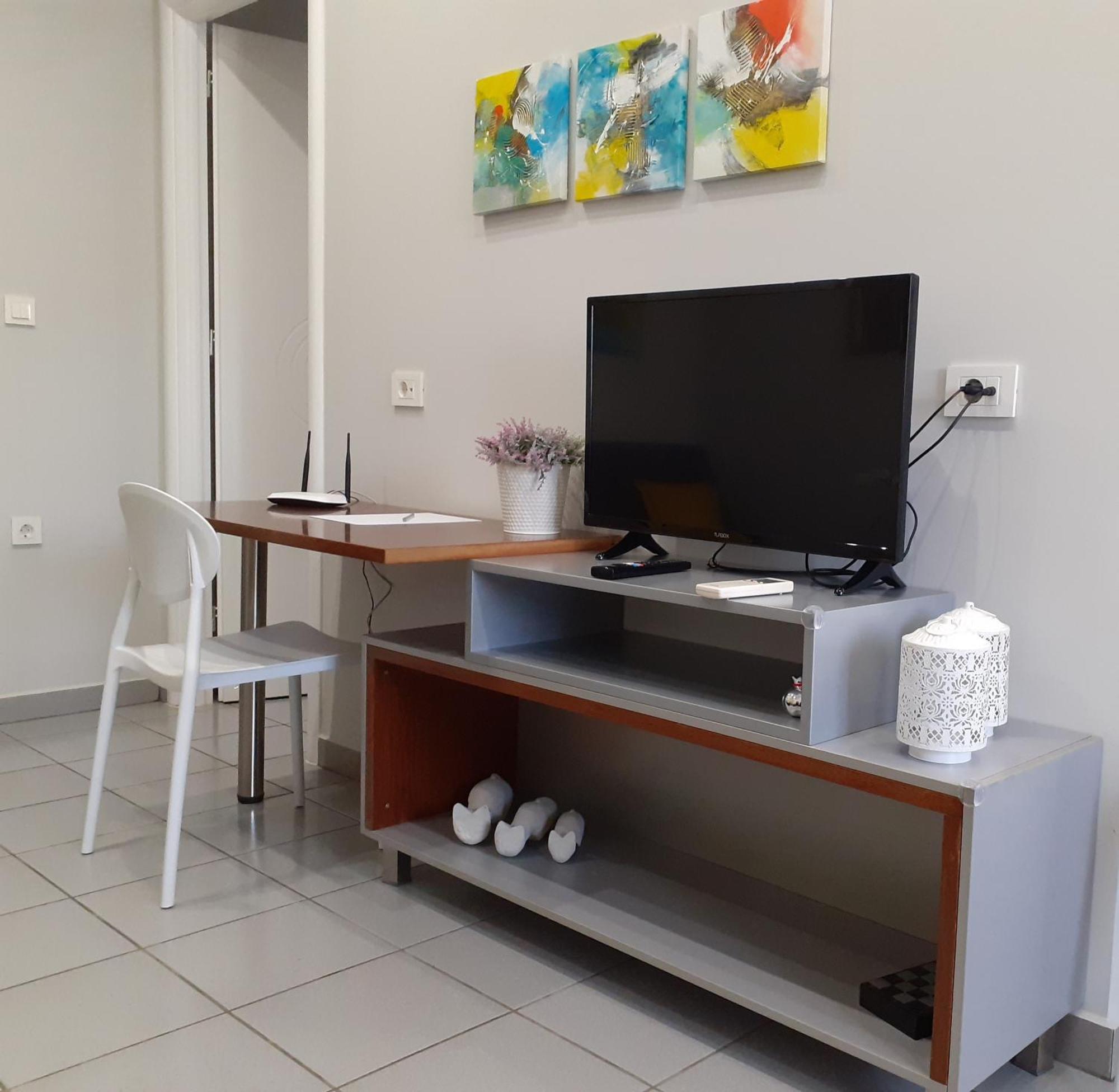 Dennis Stylish Apartment Kato Daratso Exterior foto